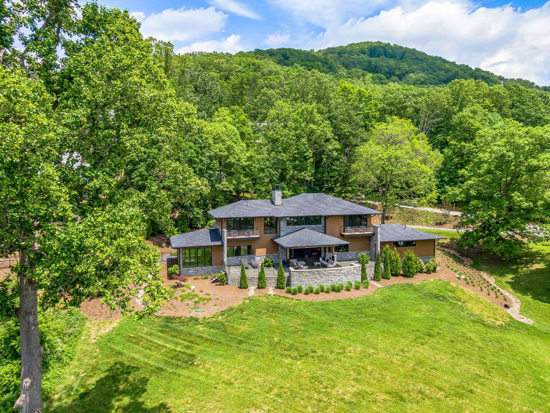 brush creek home in asheville nc usa