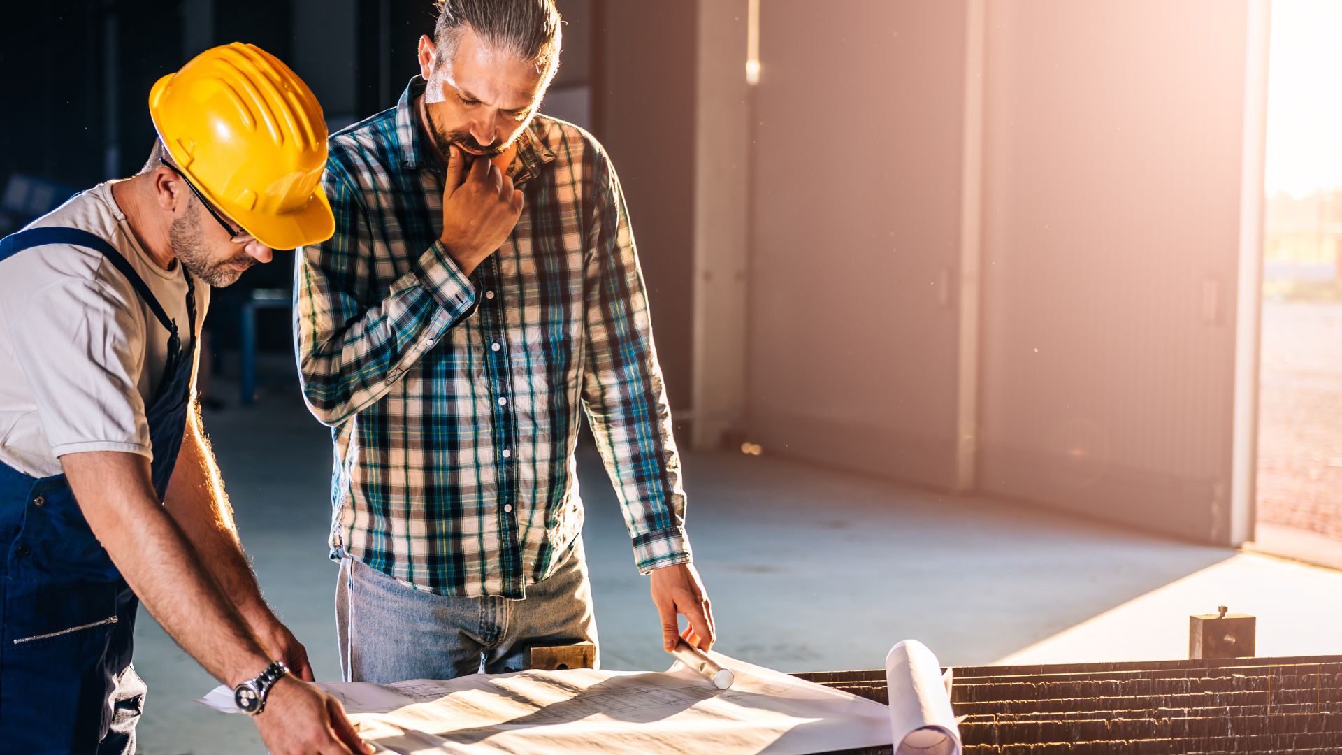 builder and homebuilder delibrating