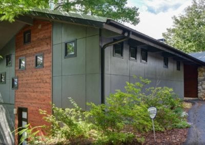 Luxury treehouse nc