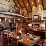 lake-lure-grt-rm-foyer